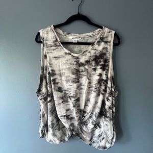 Athleta black and white tank